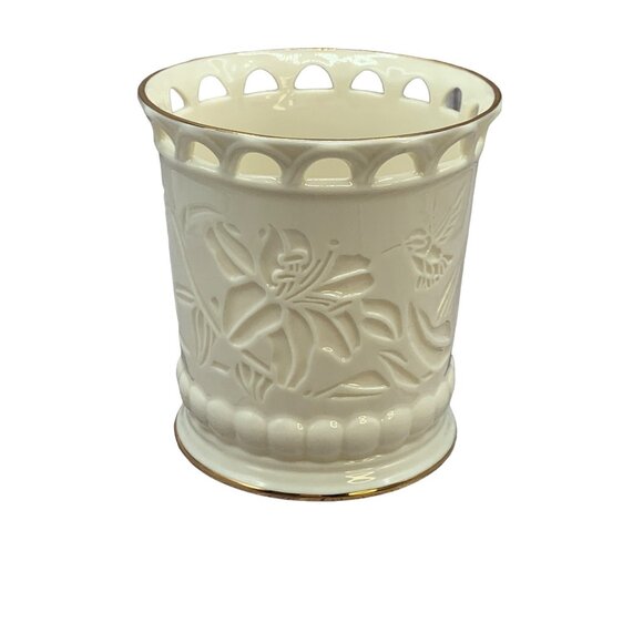 Lenox Flower Candle Holder Fine Ivory China 2004 Handcrafted with candle - Picture 1 of 12